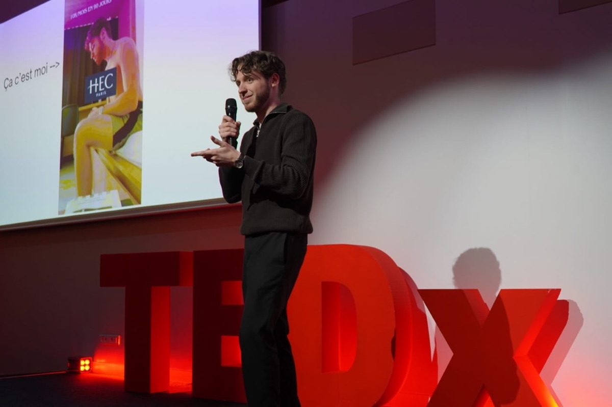 Clément Geynet on stage at TEDx
